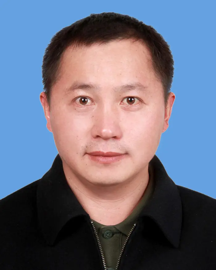 Wenjiang Huang